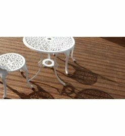 Valtti Bio Terrace Oil -Tikkurila Sales valtti kaluste ja terassioljy ruskea terassilla 3